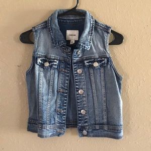 Jean Vest